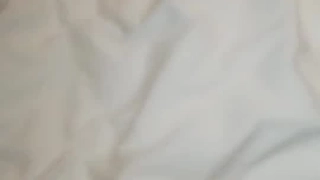 欧美日韩人妻激情-第一次与男友以外的男人在行使中车震!