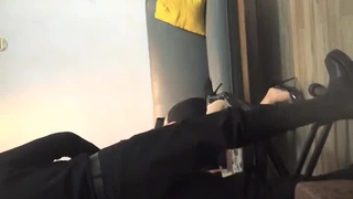 拖鞋家居日韩AV-白皙皮肤呆萌小姐姐！情趣耳朵抓屌吸吮！头套男怼着骚穴猛操，骑乘姿势打桩机，无套内射。